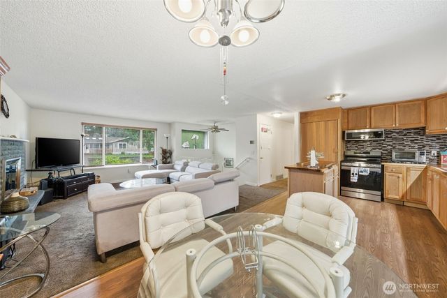 2012 S 332nd Street, Federal Way, WA 98003