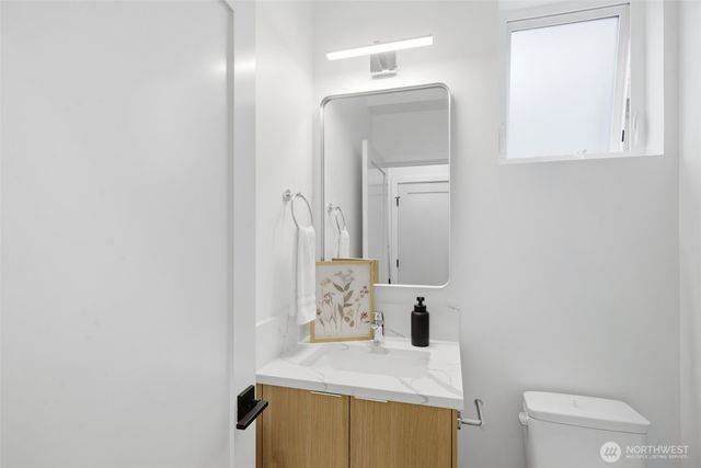 5904 42nd Avenue SW, Seattle, WA 98136