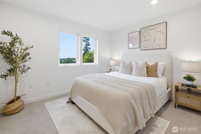 5904 42nd Avenue SW, Seattle, WA 98136