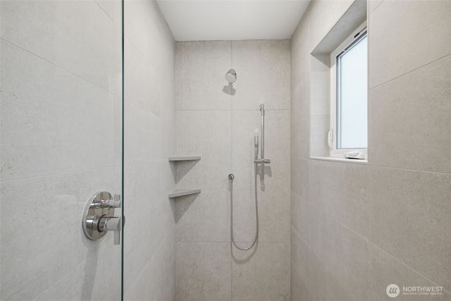 5904 42nd Avenue SW, Seattle, WA 98136