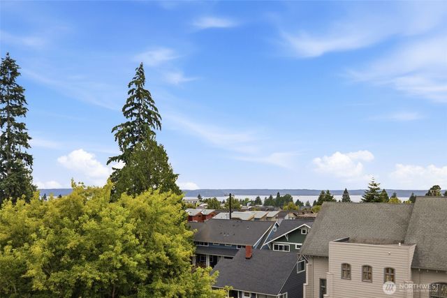 5904 42nd Avenue SW, Seattle, WA 98136