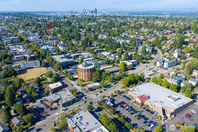 5904 42nd Avenue SW, Seattle, WA 98136