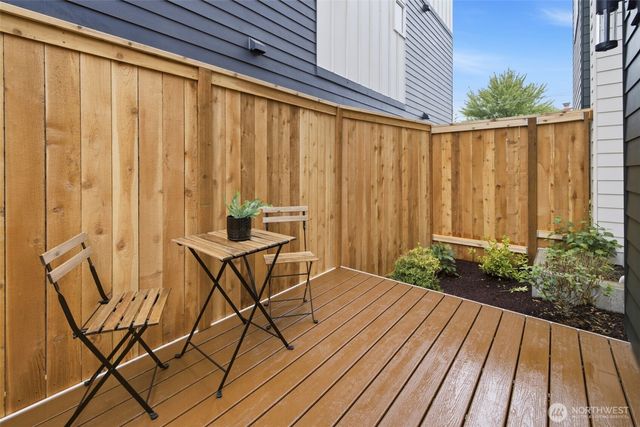 5904 42nd Avenue SW, Seattle, WA 98136