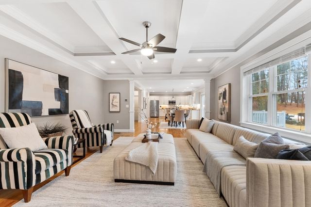 115 Forest St, Reading, MA 01867