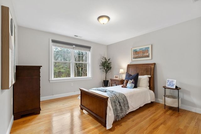 115 Forest St, Reading, MA 01867