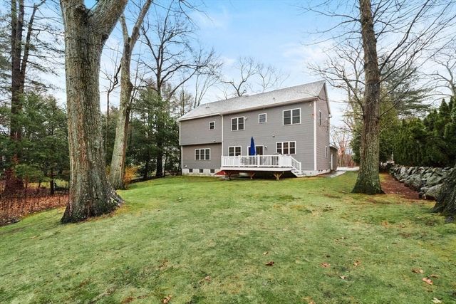 115 Forest St, Reading, MA 01867