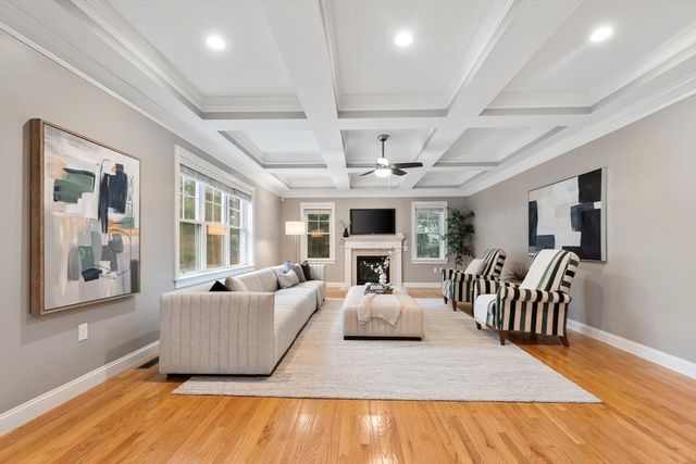 115 Forest St, Reading, MA 01867