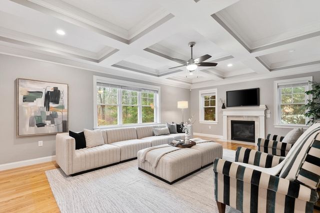 115 Forest St, Reading, MA 01867