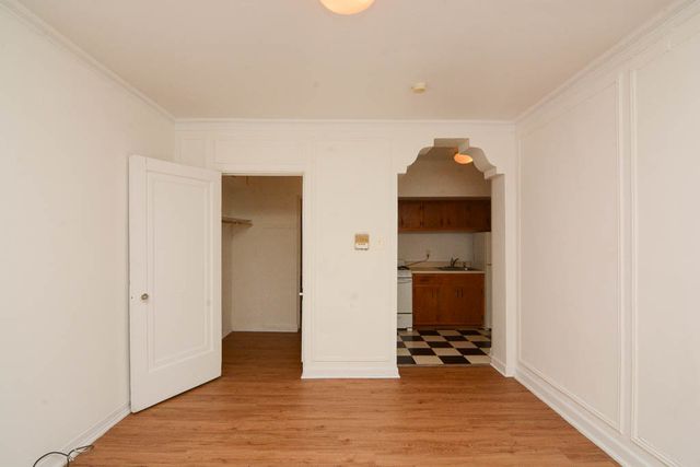 4060 N KENMORE Avenue 302, Chicago, IL 60613