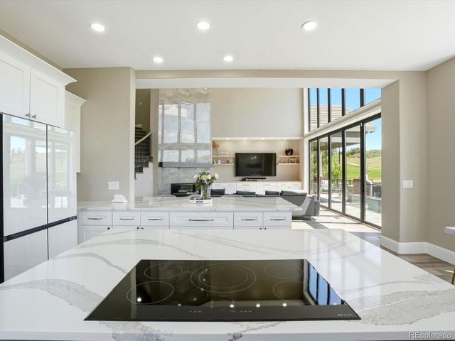 6536 S Riviera Way, Aurora, CO 80016