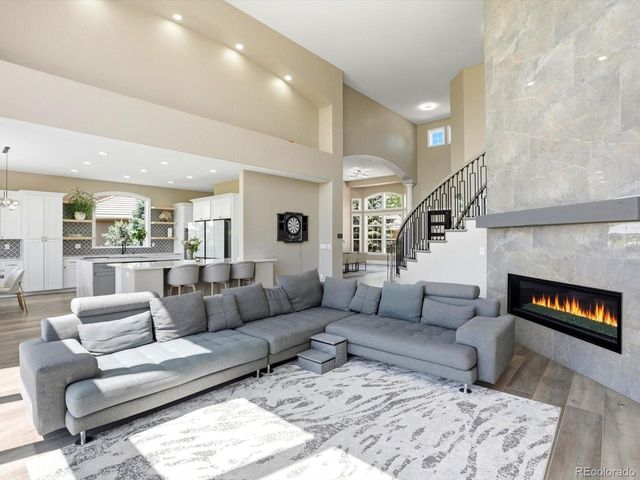 6536 S Riviera Way, Aurora, CO 80016