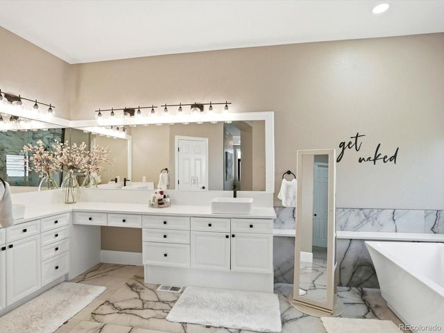 6536 S Riviera Way, Aurora, CO 80016