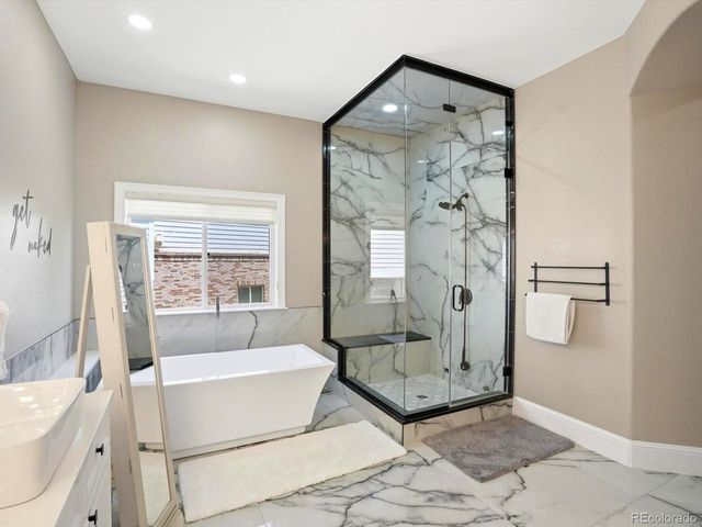 6536 S Riviera Way, Aurora, CO 80016