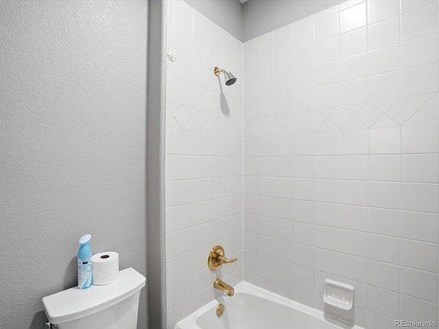 6536 S Riviera Way, Aurora, CO 80016