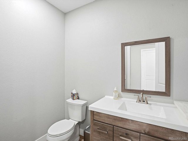 6536 S Riviera Way, Aurora, CO 80016