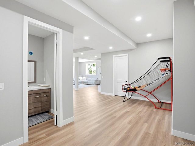 6536 S Riviera Way, Aurora, CO 80016