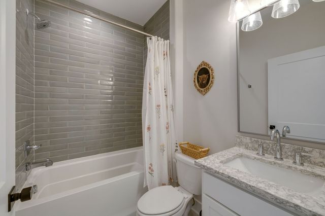 1545 Shalom St, Murfreesboro, TN 37128