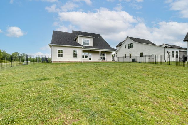 1545 Shalom St, Murfreesboro, TN 37128