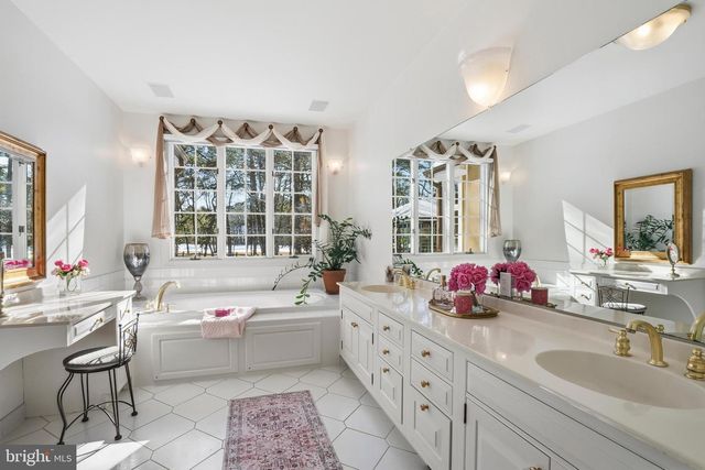 65 BORTONS RD, Marlton, NJ 08053