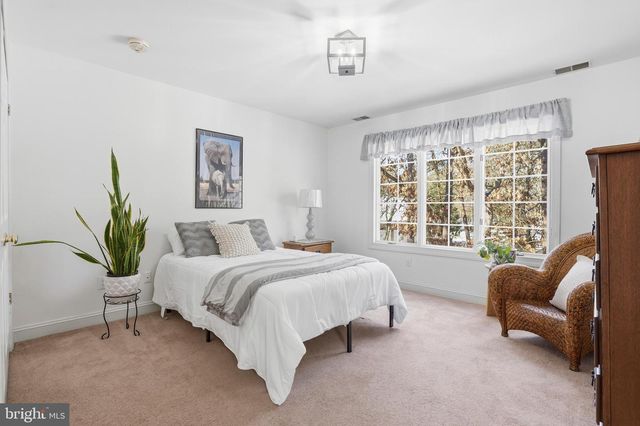 65 BORTONS RD, Marlton, NJ 08053