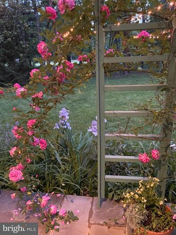 65 BORTONS RD, Marlton, NJ 08053