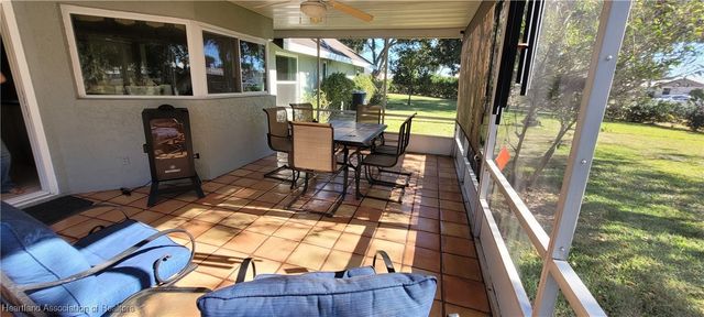 308 Oak Knolls Circle, Sebring, FL 33876