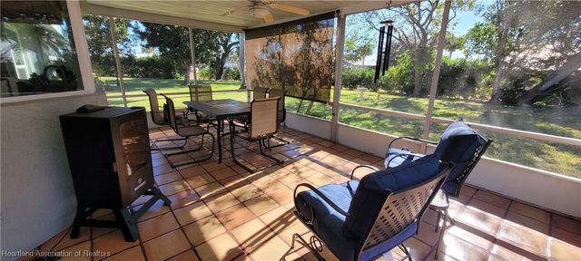 308 Oak Knolls Circle, Sebring, FL 33876