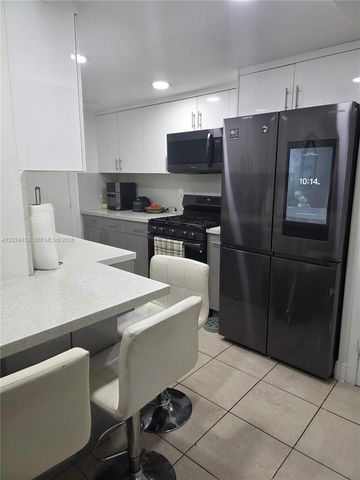 17901 NW 68th Ave T201, Hialeah, FL 33015