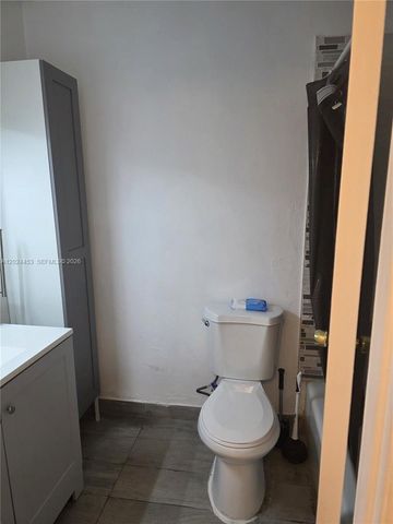 17901 NW 68th Ave T201, Hialeah, FL 33015