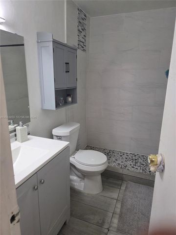 17901 NW 68th Ave T201, Hialeah, FL 33015