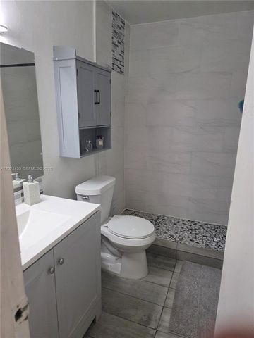 17901 NW 68th Ave T201, Hialeah, FL 33015