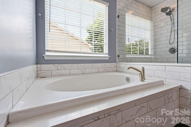 1854 Briarcrest Drive NW, Charlotte, NC 28269