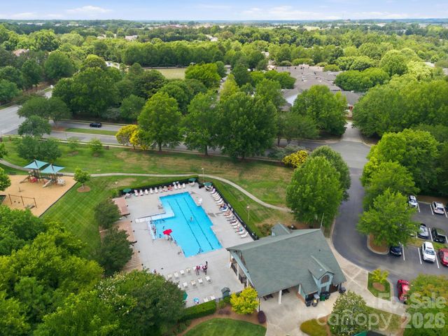 1854 Briarcrest Drive NW, Charlotte, NC 28269