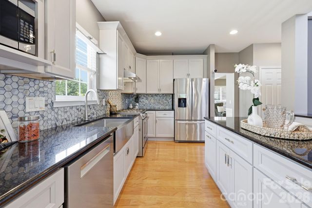 1854 Briarcrest Drive NW, Charlotte, NC 28269