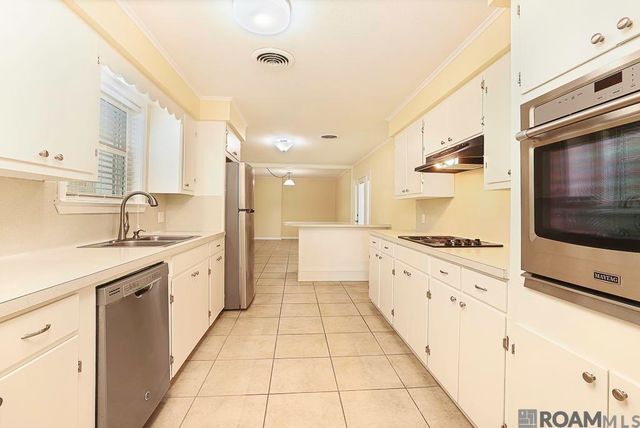 13034 Harold Rd, Gonzales, LA 70737