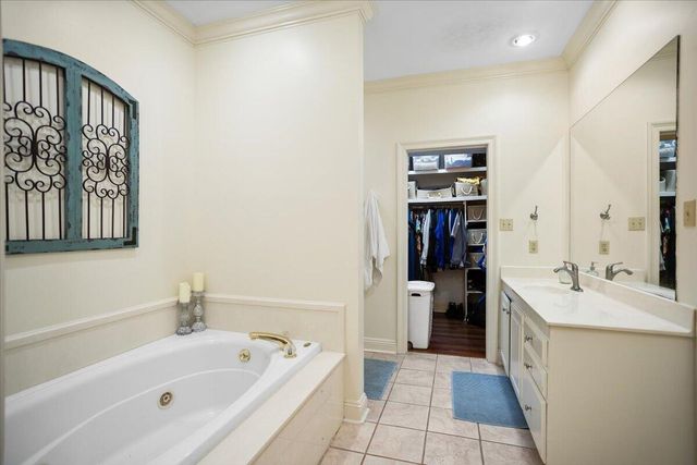 15 Rockwood, Hattiesburg, MS 39402