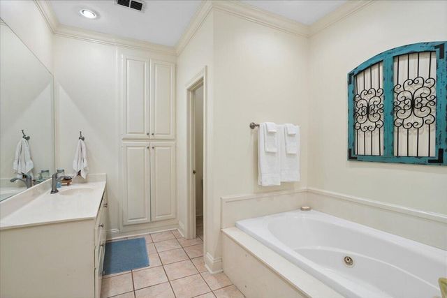15 Rockwood, Hattiesburg, MS 39402