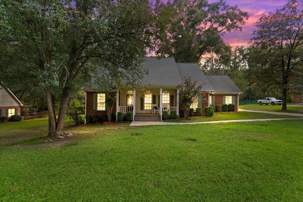 15 Rockwood, Hattiesburg, MS 39402