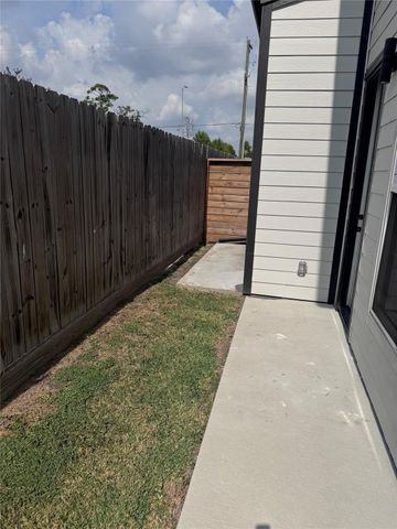 5508 Oakmont Bend Drive, Houston, TX 77091