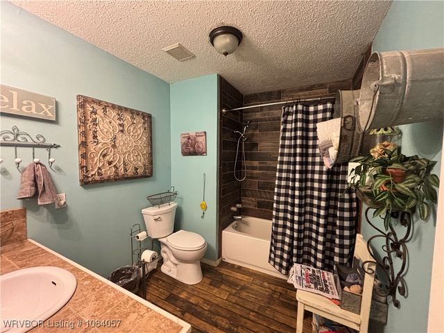 469958 E 1099 Road, Muldrow, OK 74948