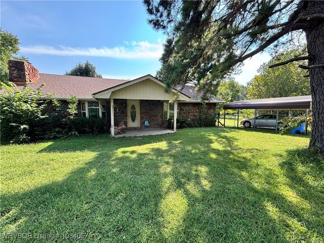 469958 E 1099 Road, Muldrow, OK 74948