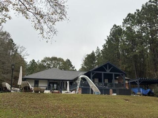 31 Lake Ridge Pt., Lumberton, MS 39455