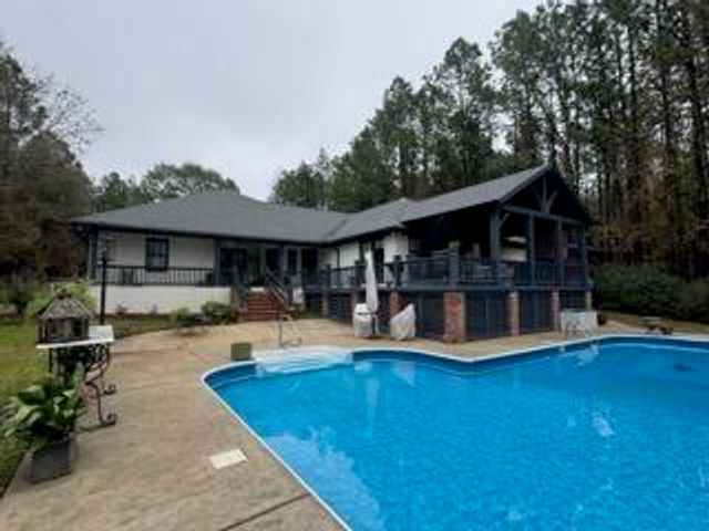 31 Lake Ridge Pt., Lumberton, MS 39455