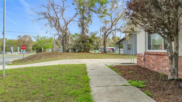 1975 N SCENIC WAY, Crystal River, FL 34429