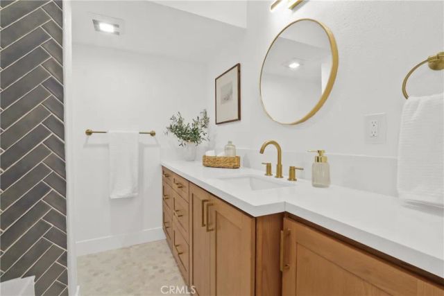 5113 Adenmoor Avenue, Lakewood, CA 90713