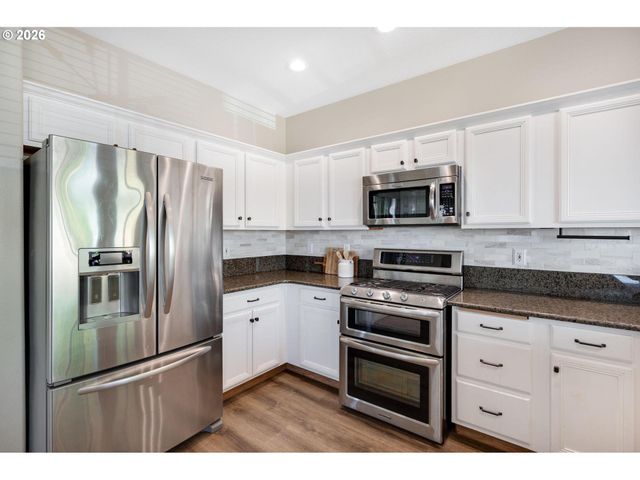 15486 Sw 144TH Ter, Portland, OR 97224