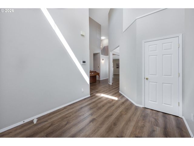 15486 Sw 144TH Ter, Portland, OR 97224