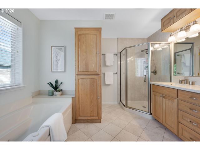 15486 Sw 144TH Ter, Portland, OR 97224