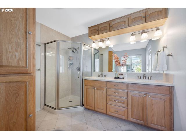 15486 Sw 144TH Ter, Portland, OR 97224