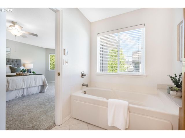 15486 Sw 144TH Ter, Portland, OR 97224